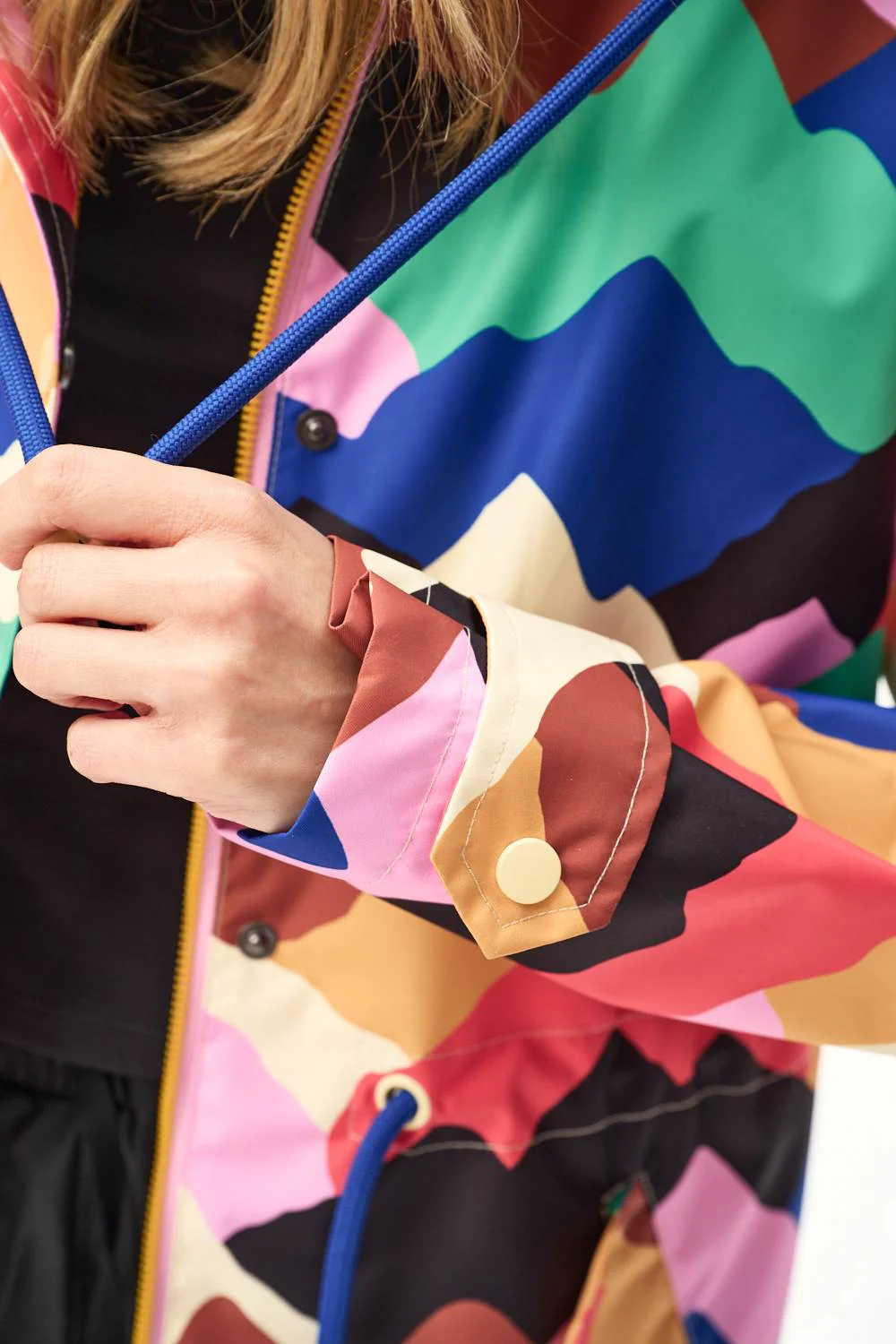 Color Hike Raincoat - Image 13