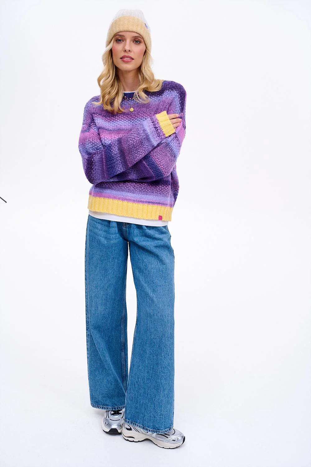 Sweet Berry wool blend sweater - Image 16