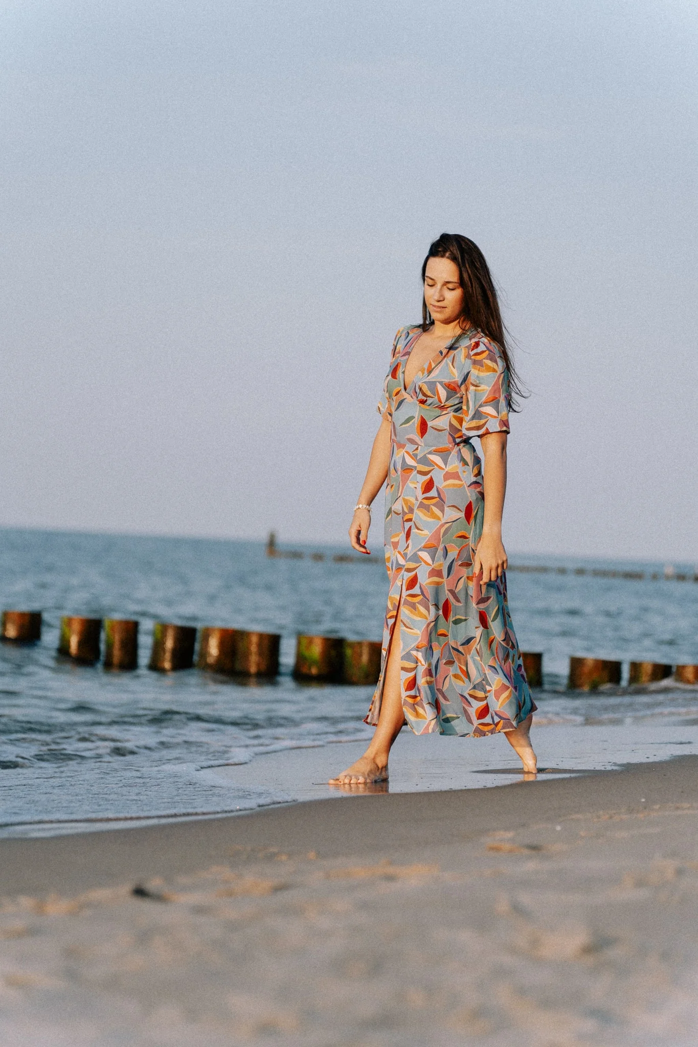 Velvet Wind midi dress - Image 5